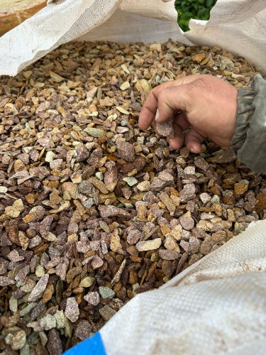 Златолит персиковый декоративная каменная крошка купить в Горнозаводске