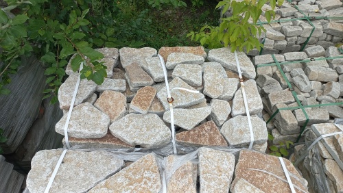 Гранитный плитняк галтованный для парковки купить в Горнозаводске