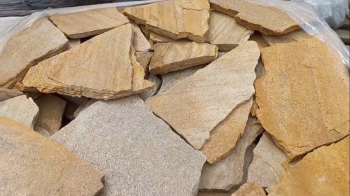 Плитняк златолит жёлтый для цоколя купить в Горнозаводске