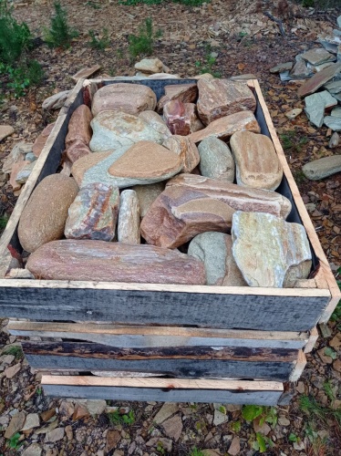 Златолит жёлтый, жёлто-зелёный глыбки и валуны для ланшафтного дизайна купить в Горнозаводске