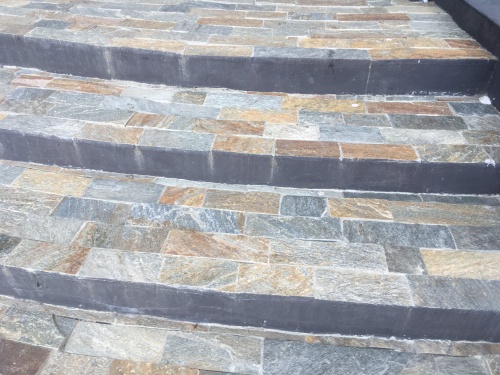 Плитка из Златолита Уральского для лестницы купить в Горнозаводске