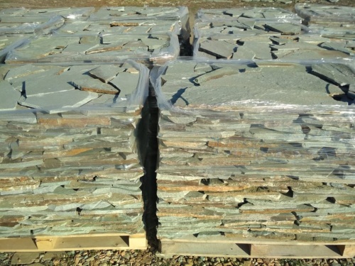 Плитняк златолит зелёный для цоколя, отмостки купить в Горнозаводске