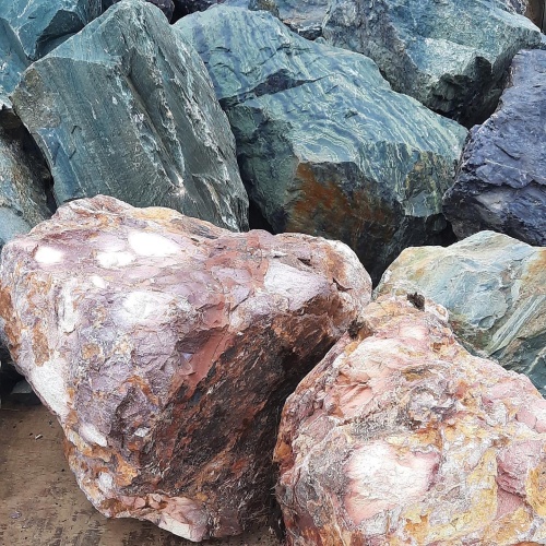 Ландшафтные глыбы красно-фиолетовые 200-1000 килограмм купить в Горнозаводске