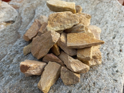 Златолит жёлтый декоративная каменная крошка купить в Горнозаводске