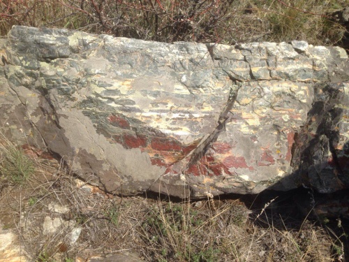 Гигантские зелёные валуны для ландшафтного дизайна весом более 5 тонн купить в Горнозаводске