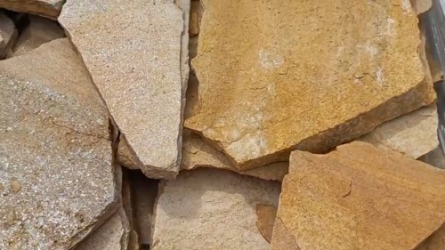 Плитняк златолит жёлтый для фасада 1,5-3 см купить в Горнозаводске