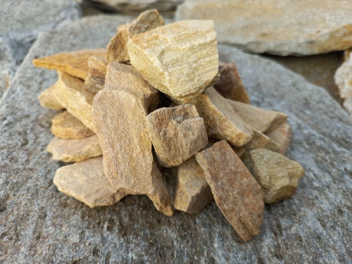 Златолит жёлтый декоративная каменная крошка купить в Горнозаводске