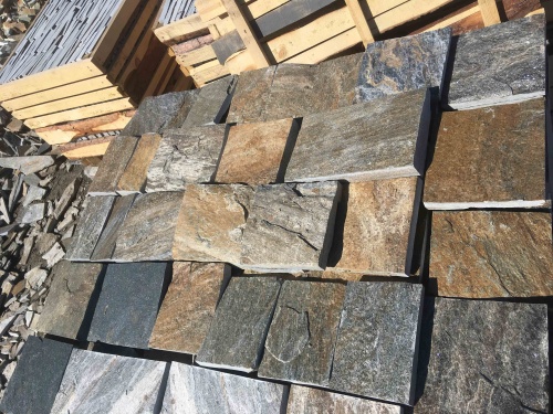 Плитка пилёная златолит Уральский для цоколя, отмостки купить в Горнозаводске