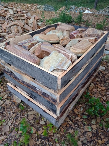 Златолит жёлтый, жёлто-зелёный глыбки и валуны для ланшафтного дизайна купить в Горнозаводске