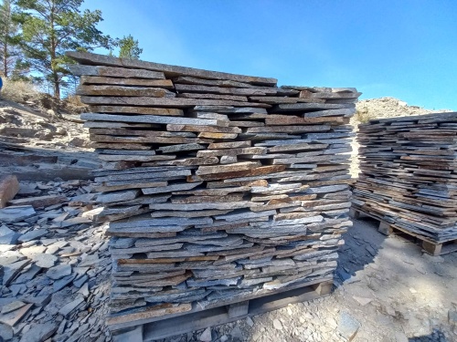 Плитняк златолит серебристый для фасада купить в Горнозаводске