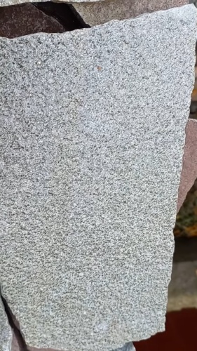 Плитняк златолит серебристый для цоколя, отмостки купить в Горнозаводске