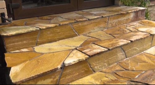 Плитняк златолит жёлтый золотистый для отмостки купить в Горнозаводске